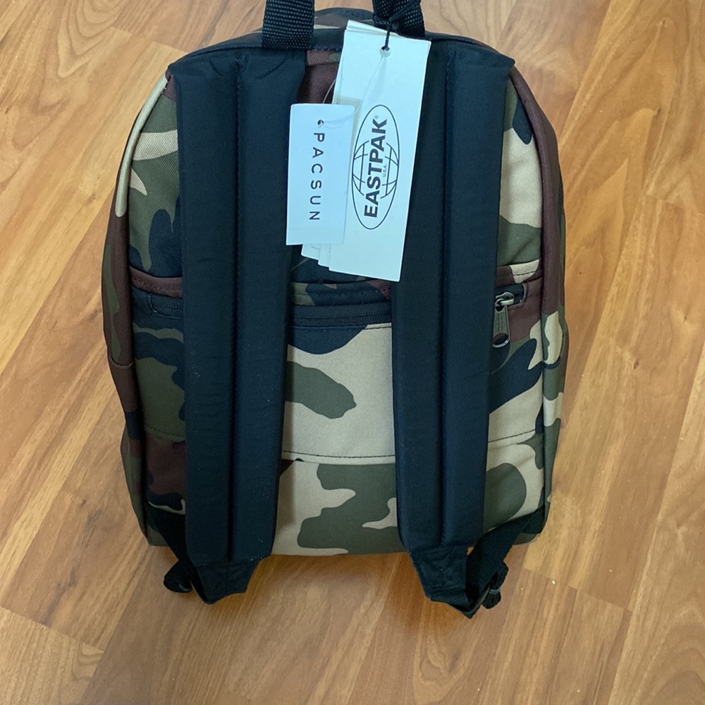 Eastpak Camo Padded Travell’r Backpack - Picture 5 of 11